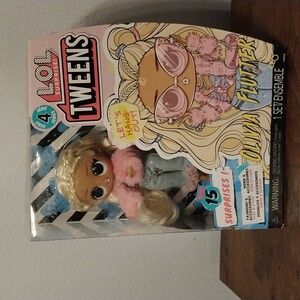 LOL Surprise Tweens Olivia Flutter  Series 4 (7” Fashion Doll) 15 Surprises NIB